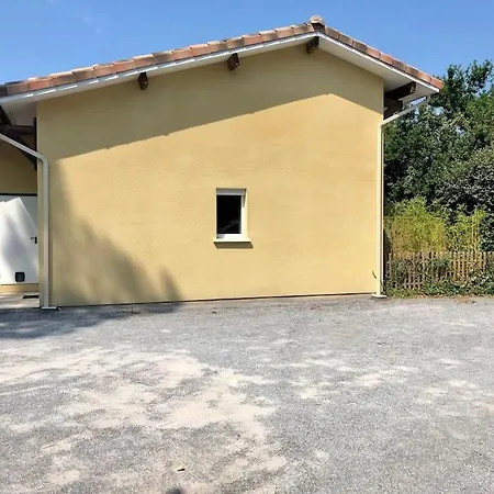 Au Calme, Maison T3 Neuf Avec Jardin A Cassy Holiday home *