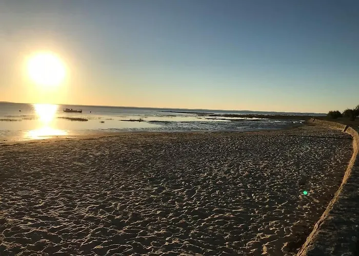 Feriehus Au Calme, Maison T3 Neuf Avec Jardin A Cassy