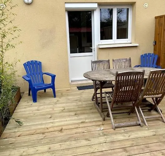 Au Calme, Maison T3 Neuf Avec Jardin A Cassy *